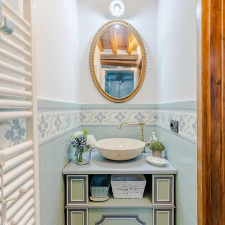 Casa La Guardia, A Classic 3 Bedrooms Apartment *
