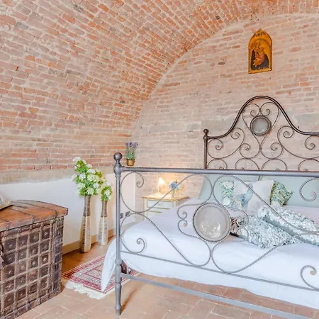 Casa La Guardia, A Classic 3 Bedrooms Apartment Lucca