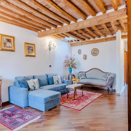 Casa La Guardia, A Classic 3 Bedrooms Apartment